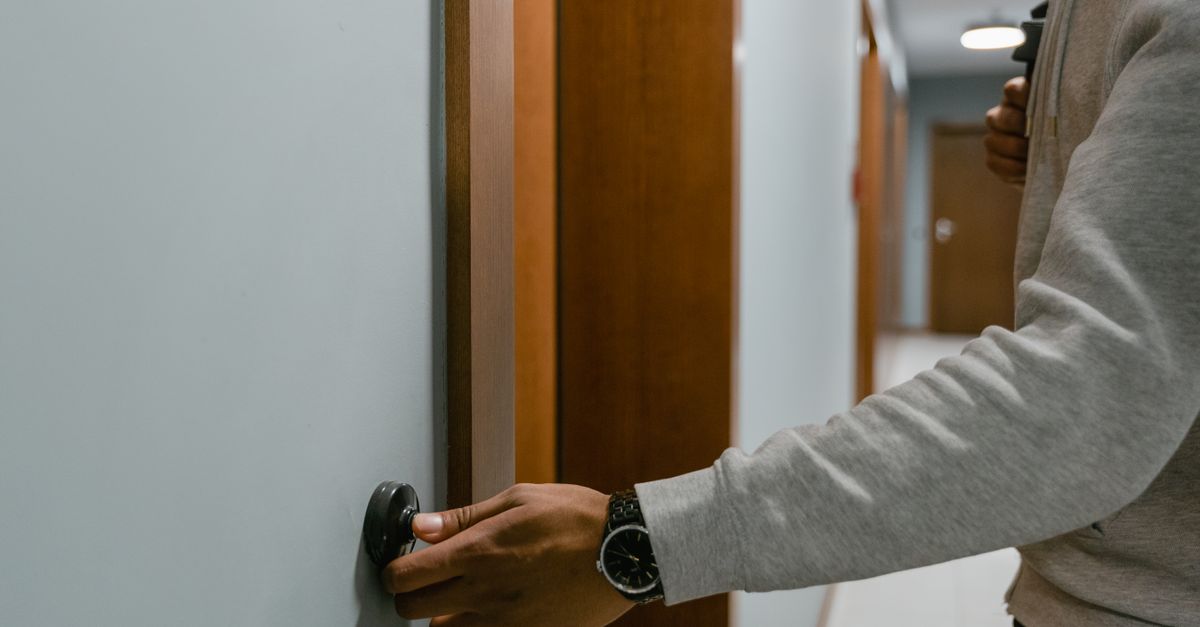 locksmith service technician — Yorba Linda Locksmith