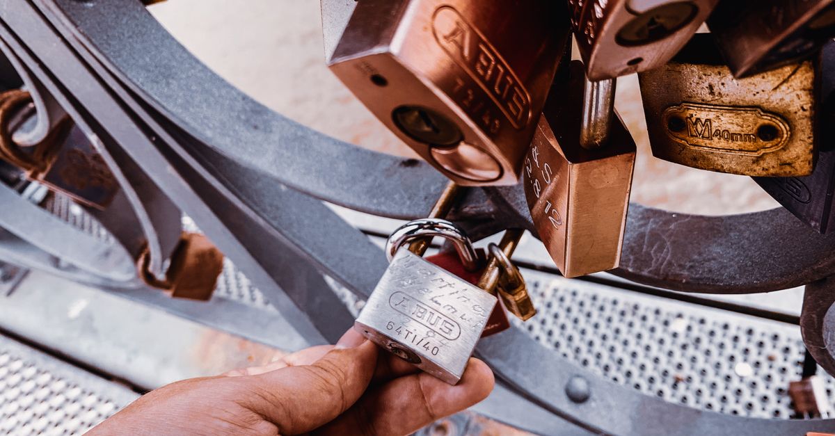 locksmith service technician — Yorba Linda Locksmith